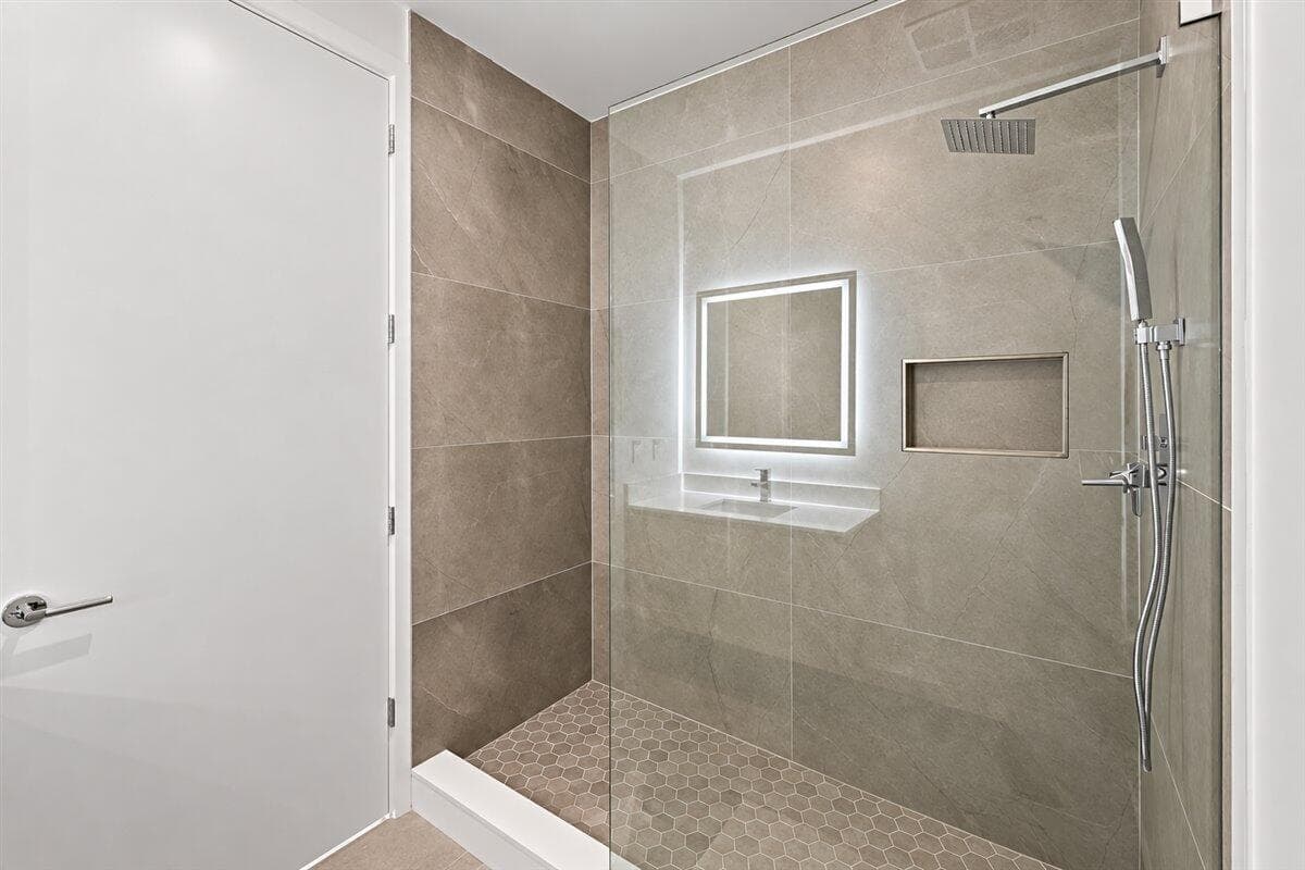 220 LAKE SHORE Drive 2406 photo 22