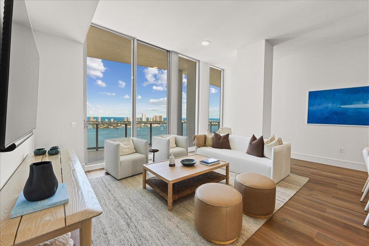 220 LAKE SHORE Drive 2406 photo 9
