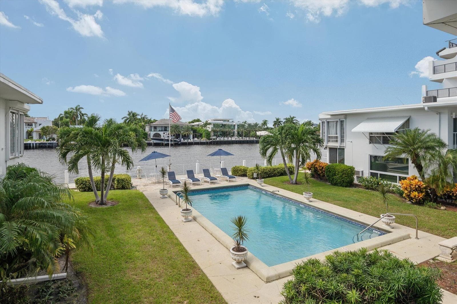 609 BAYSHORE Drive 6 photo 17