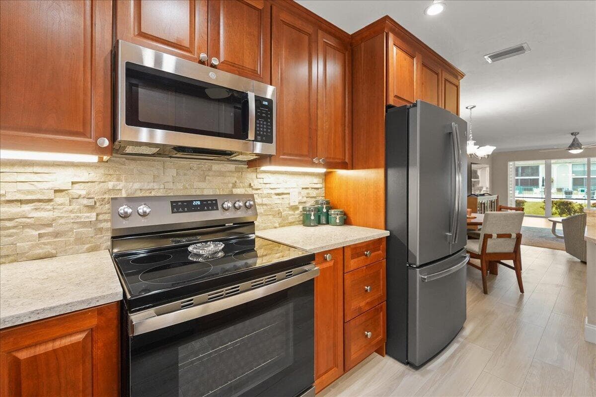 755 Saturn Street A104 photo 8