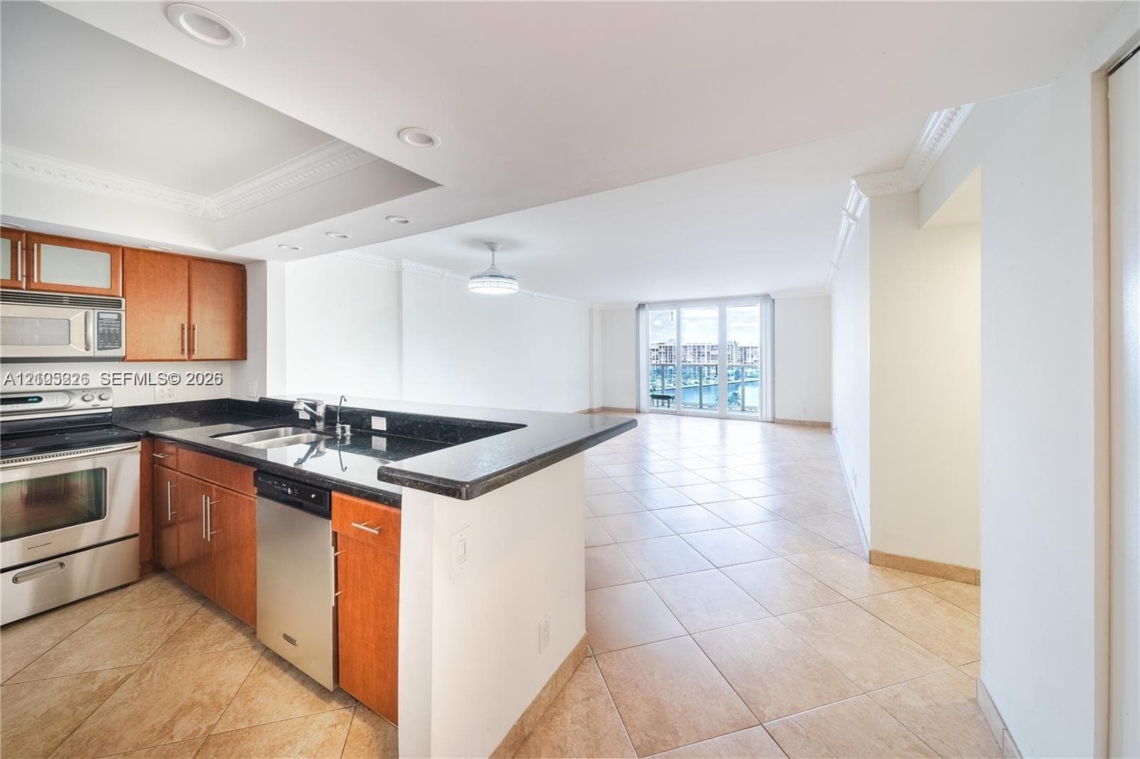 3800 S Ocean Dr 801 photo 4