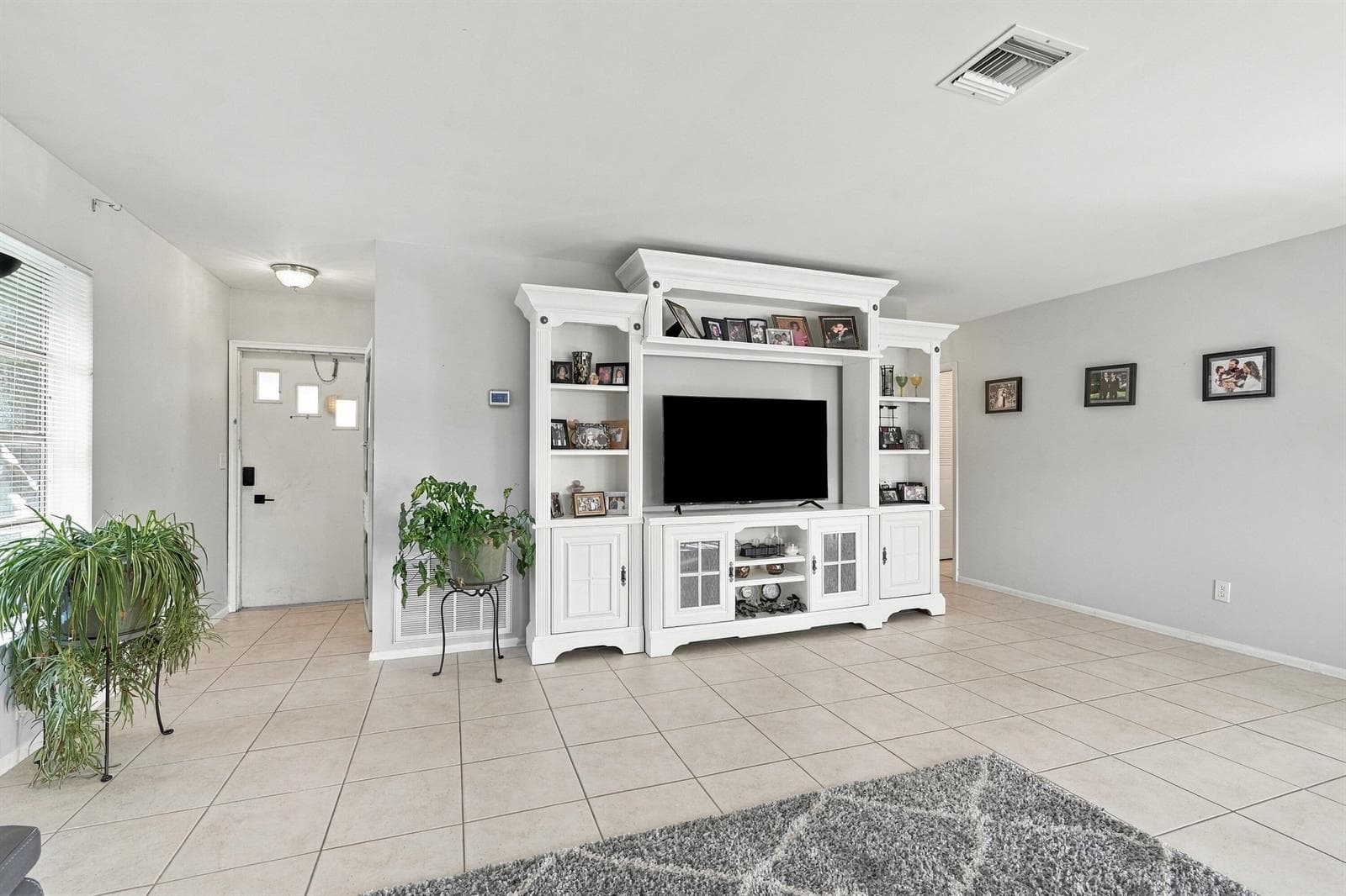 2886 FERNLEY Drive E 32 photo 6
