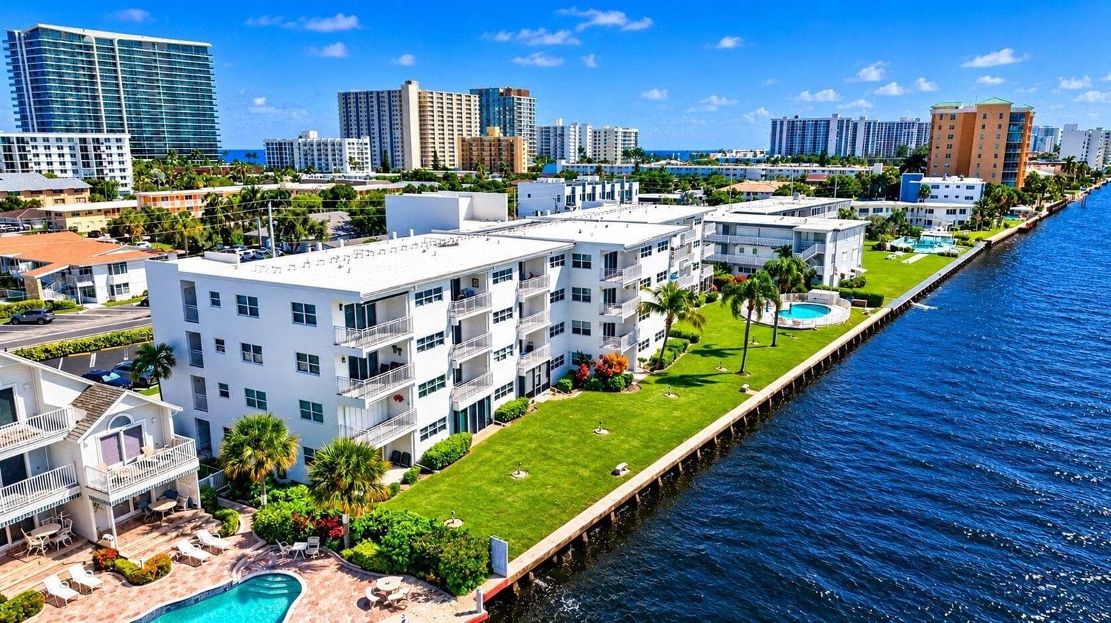 1111 N RIVERSIDE Drive 401 photo 5