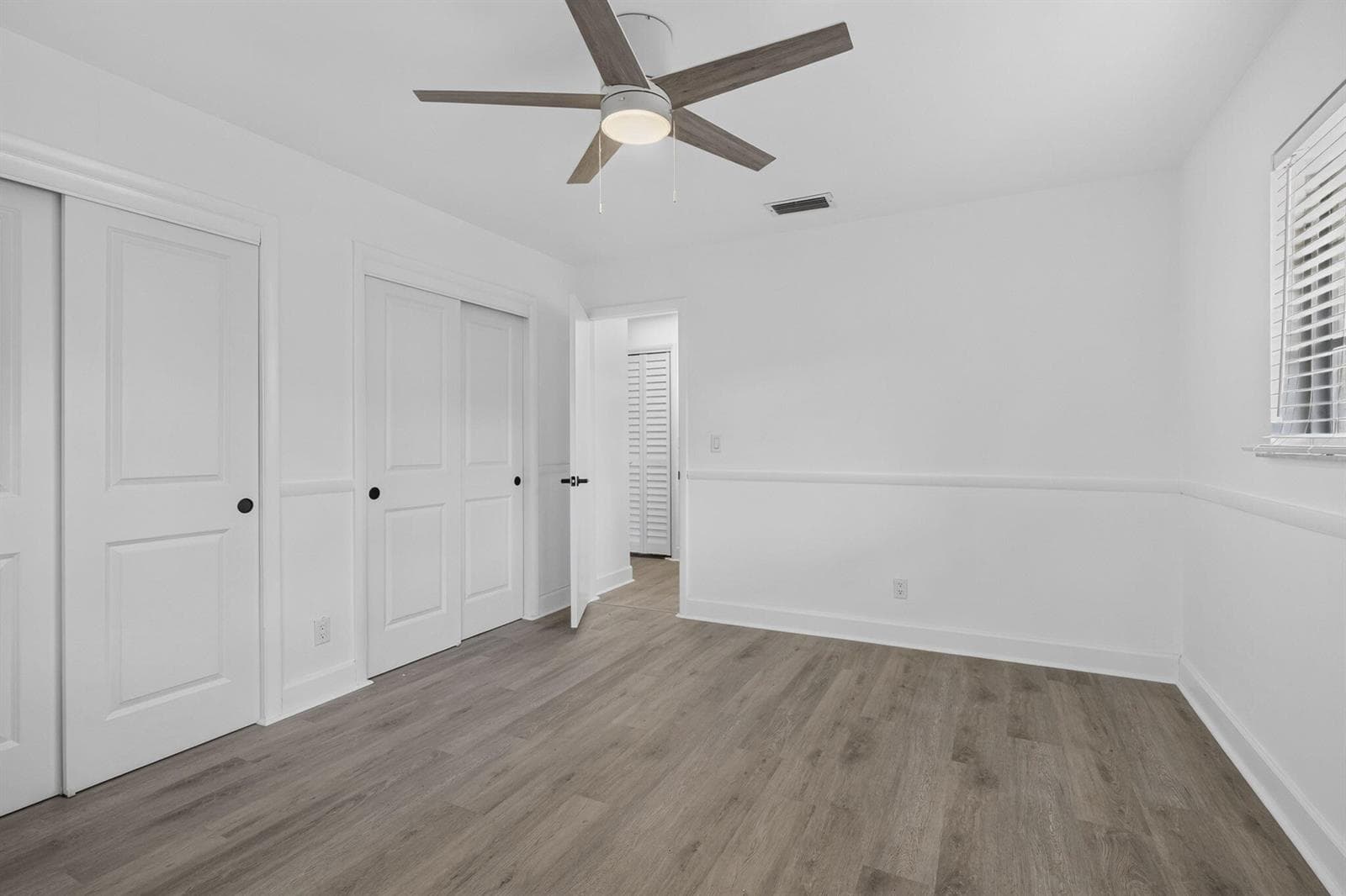 405 SOUTHWIND Drive 4 photo 17