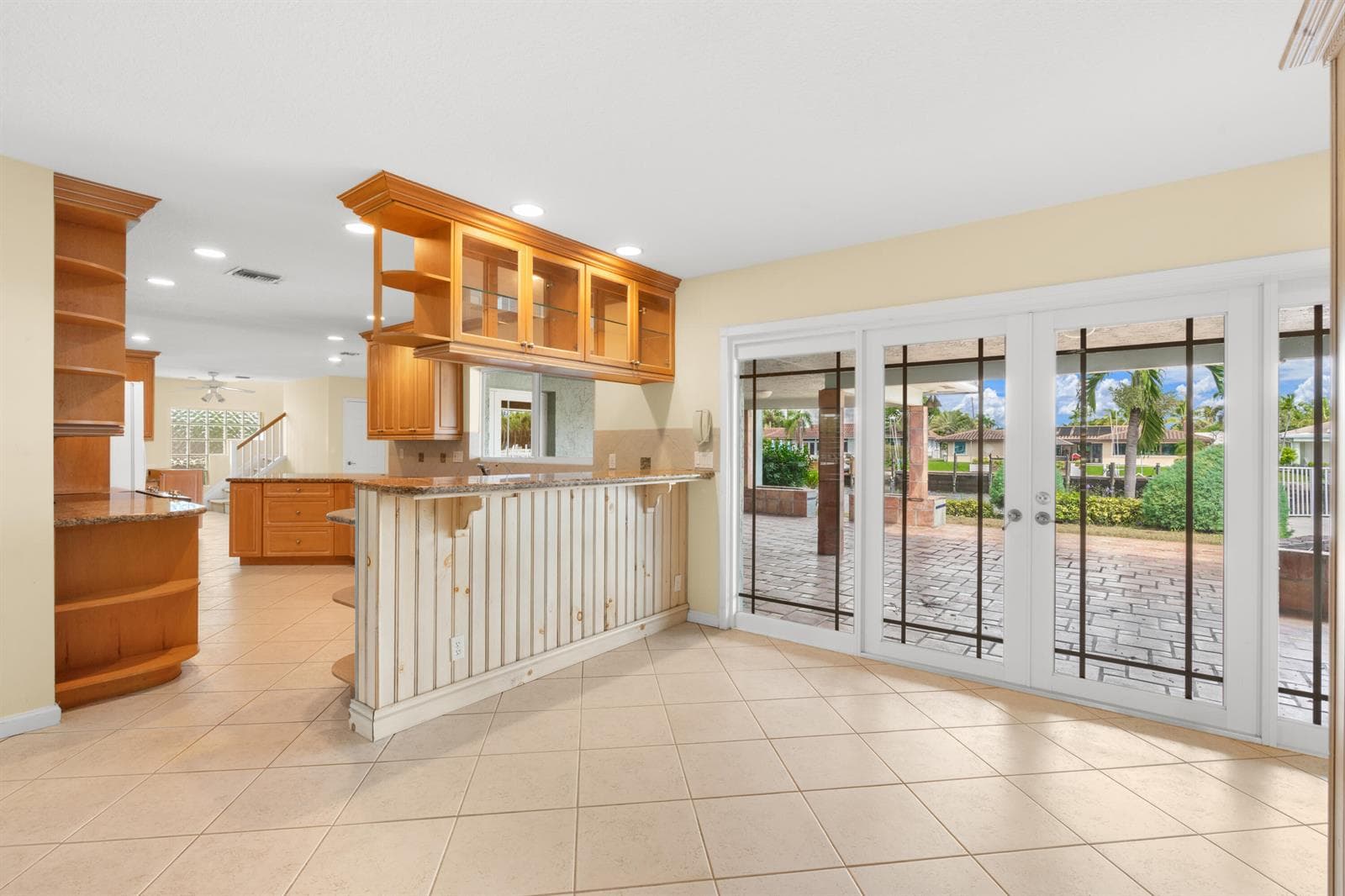 2651 NE 43RD Street photo 6