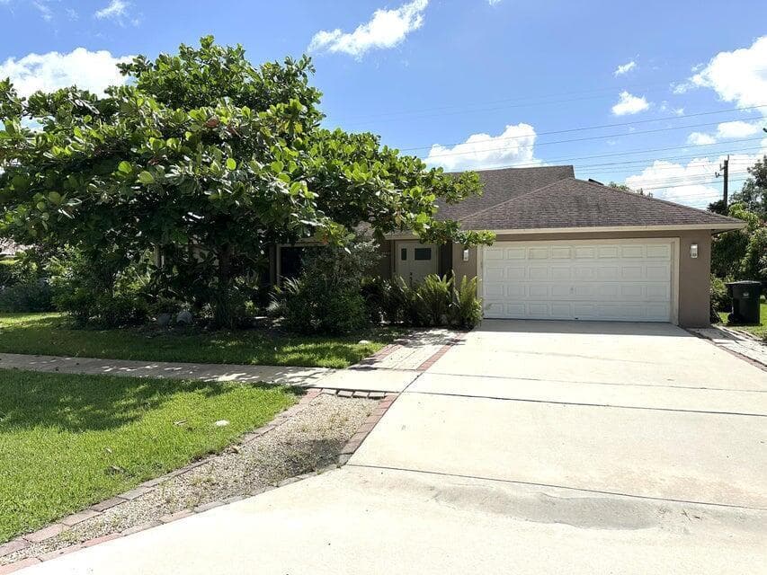 1420 Chapparel Way photo 1