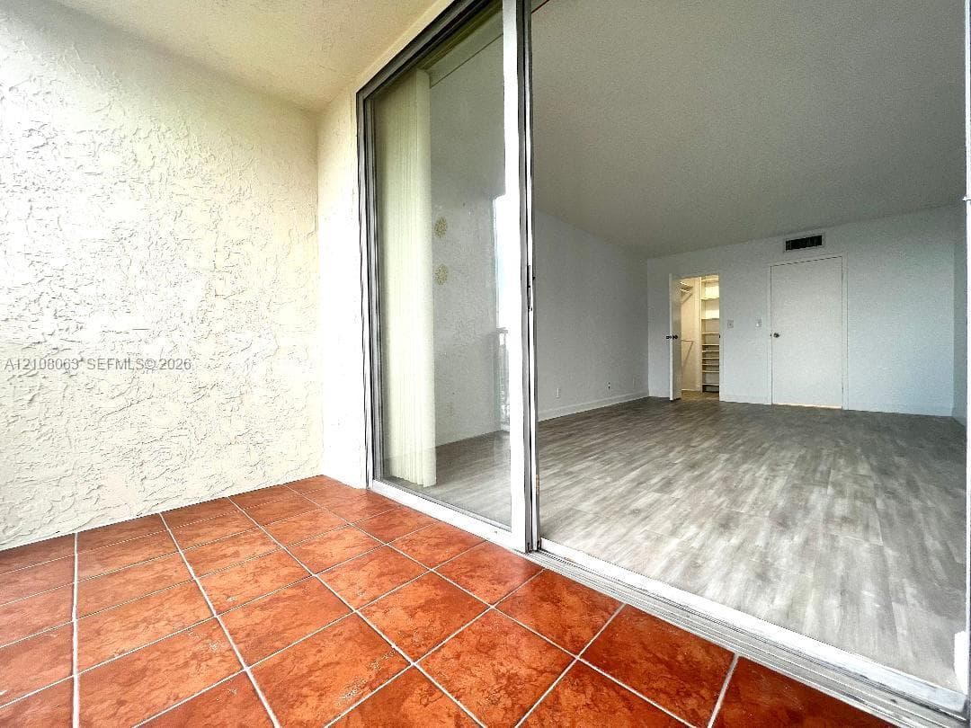 701 Three Islands Blvd 315 photo 5