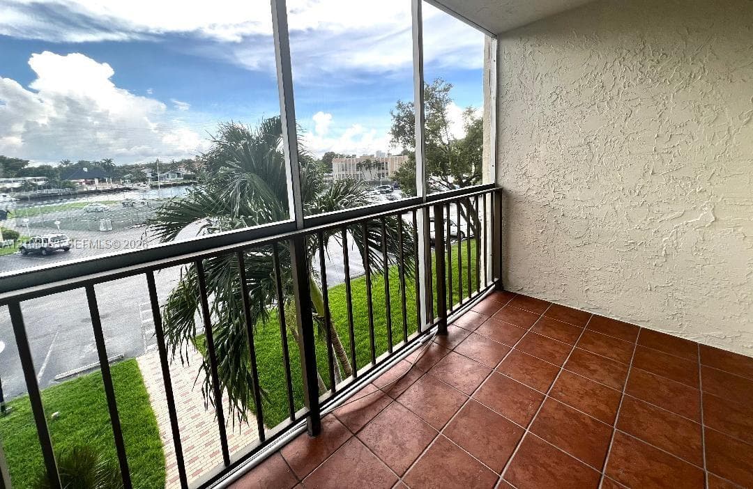 701 Three Islands Blvd 315 photo 15