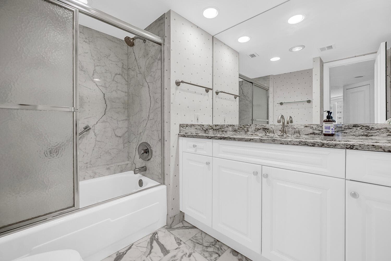 550 S Ocean Boulevard 602 photo 13