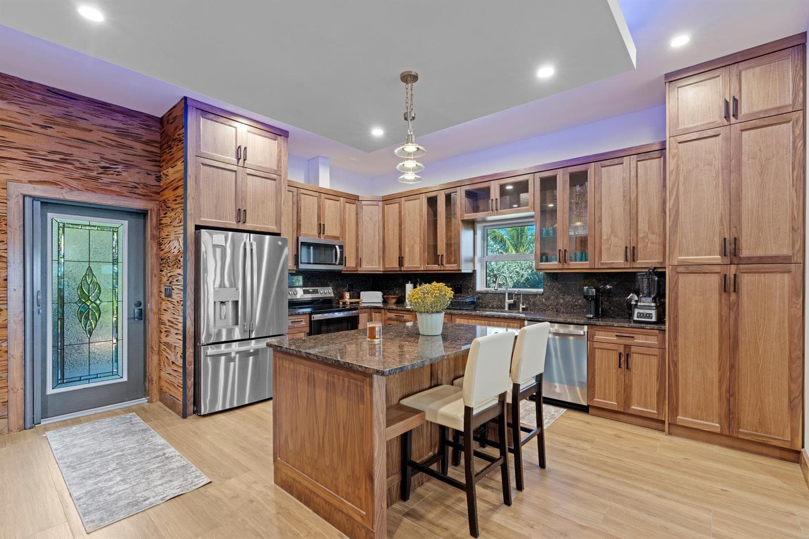 257 E 23rd Street photo 10