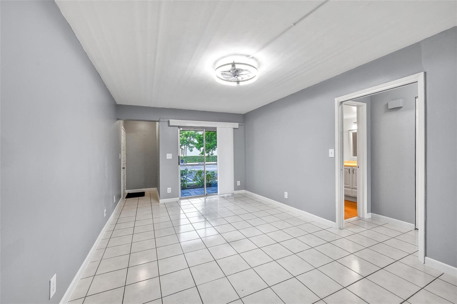 109 Gardens Drive 103 photo 7