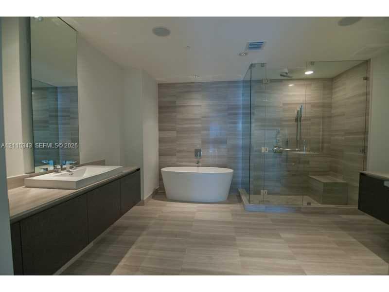 3250 NE 188 STREET 905 photo 23