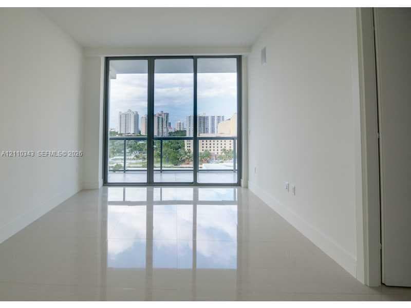 3250 NE 188 STREET 905 photo 25