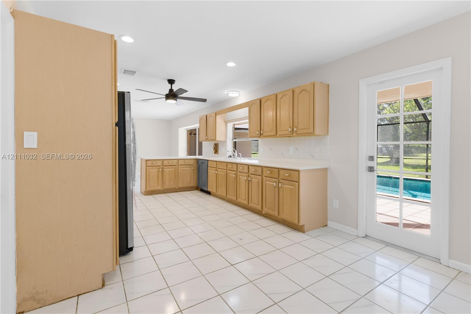 8010 SW 139th Ter photo 25