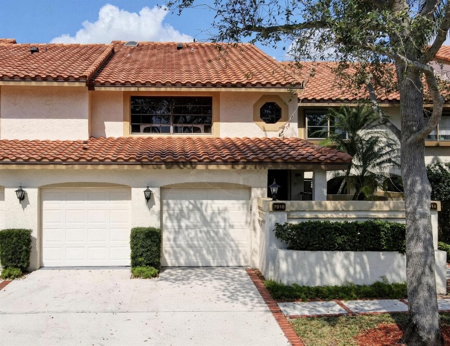 7916 LA MIRADA Drive photo 1