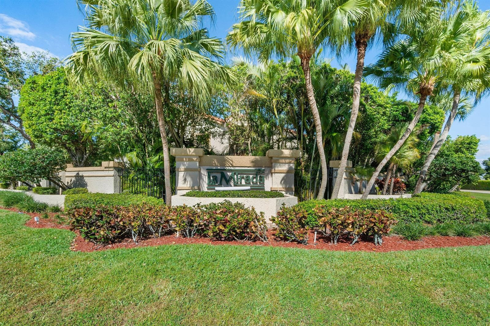 7916 LA MIRADA Drive photo 20