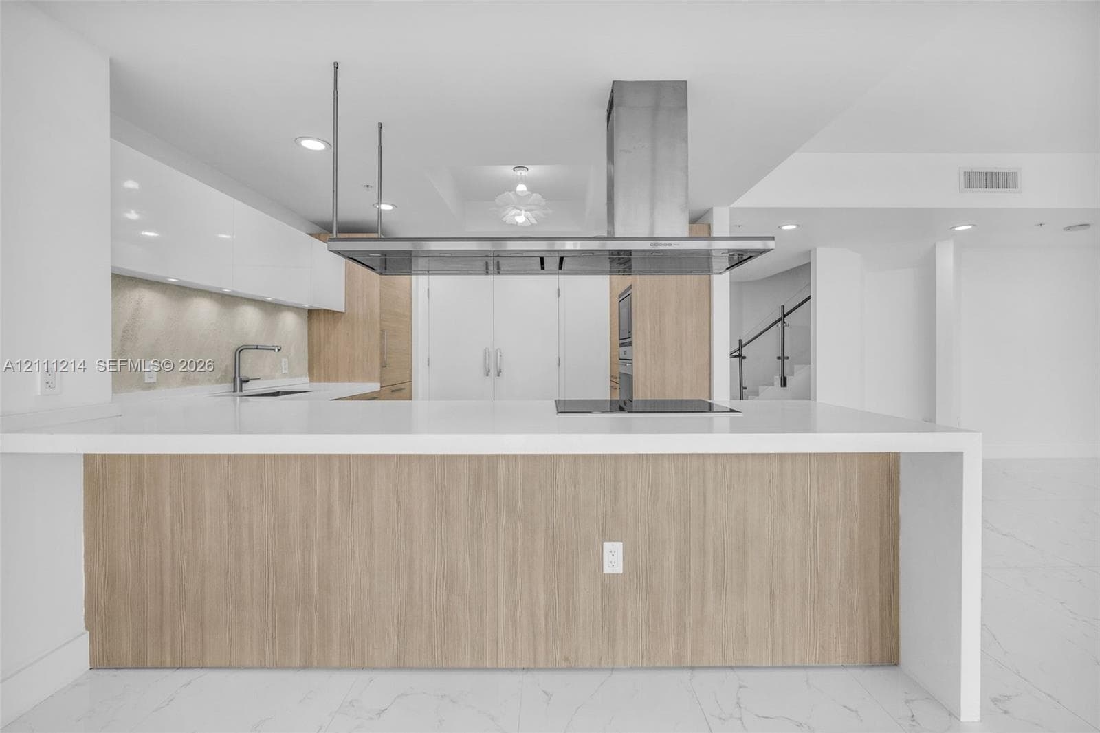 17111 Biscayne Blvd 411 photo 13