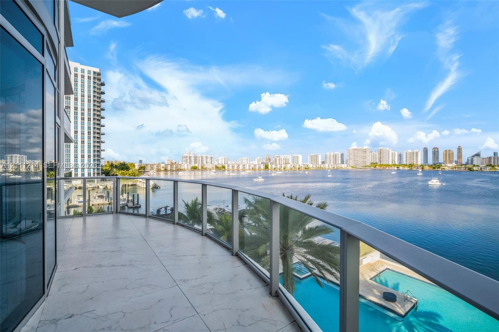 17111 Biscayne Blvd 411 photo 1