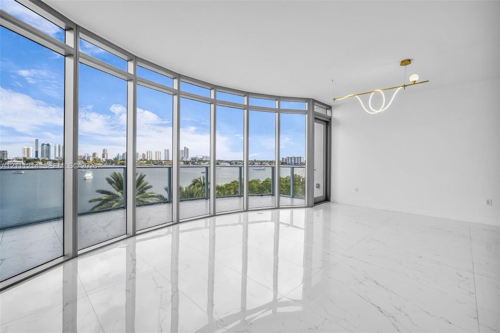 17111 Biscayne Blvd 411 photo 5