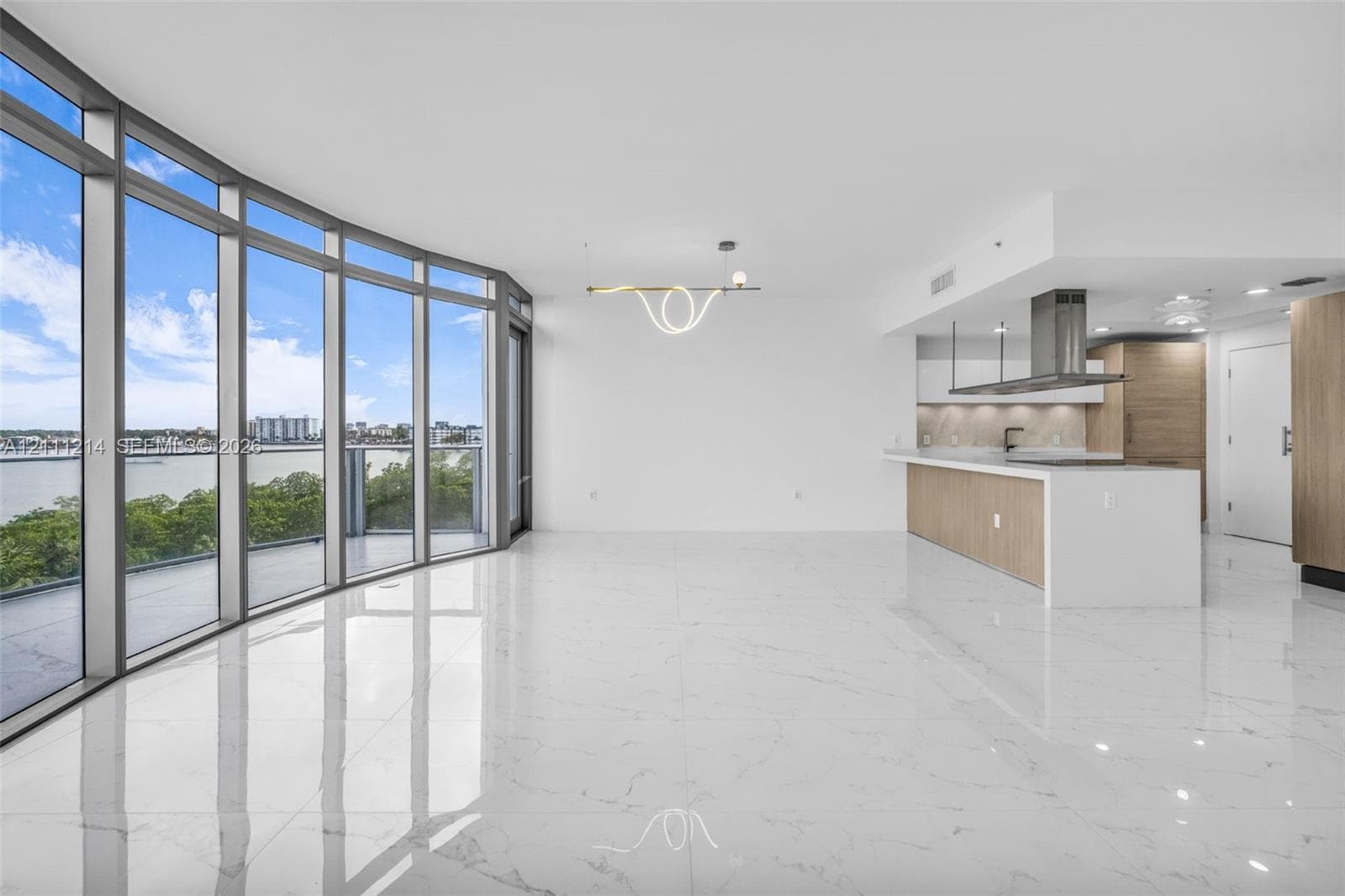 17111 Biscayne Blvd 411 photo 9
