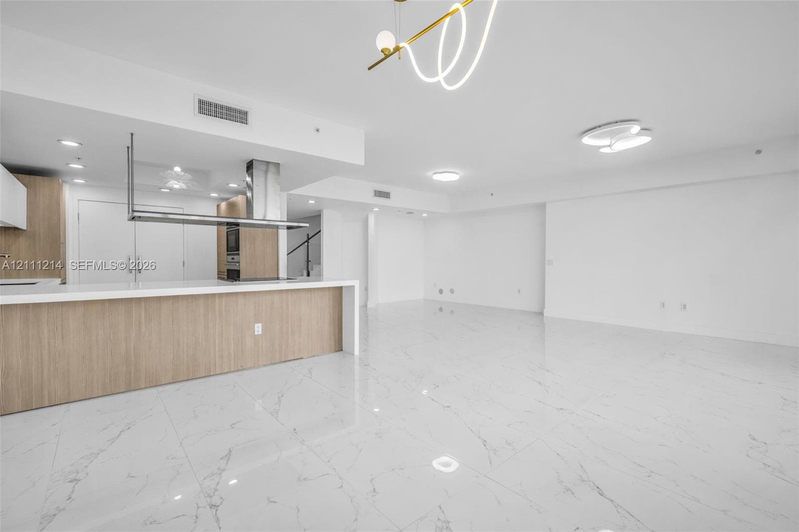 17111 Biscayne Blvd 411 photo 11