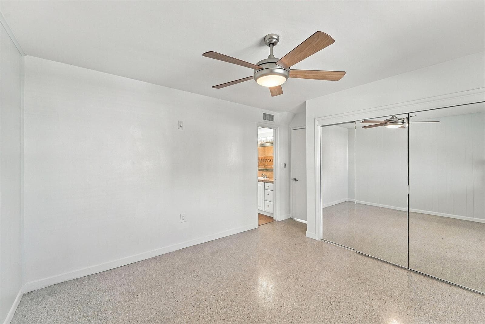 2725 NE 32ND Avenue 7 photo 10