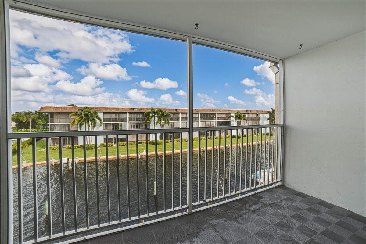 131 Doolen Court 306 photo 17