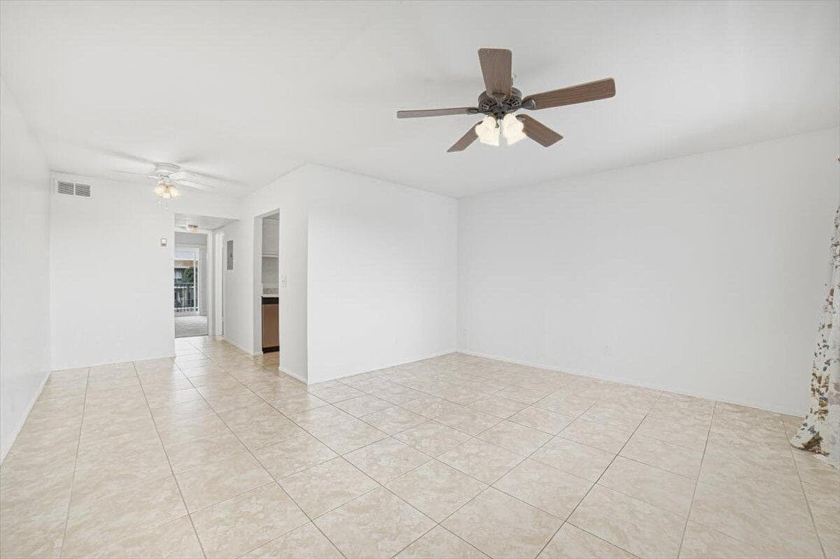 131 Doolen Court 306 photo 7