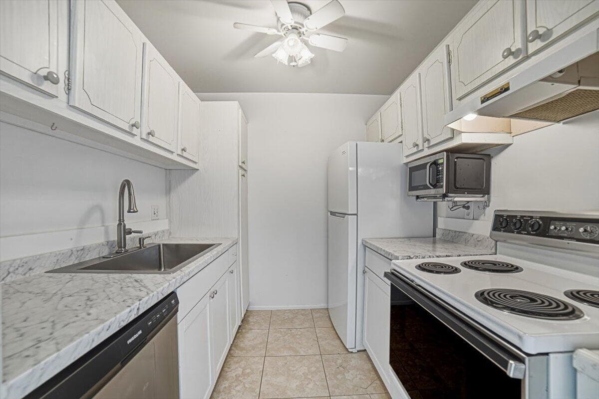 131 Doolen Court 306 photo 10