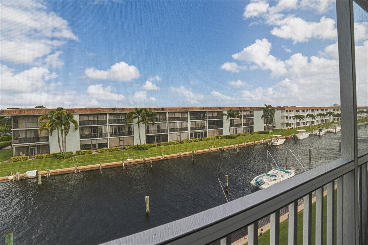 131 Doolen Court 306 photo 18