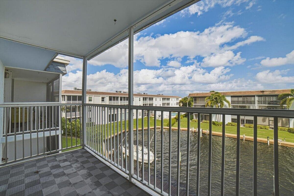 131 Doolen Court 306 photo 15