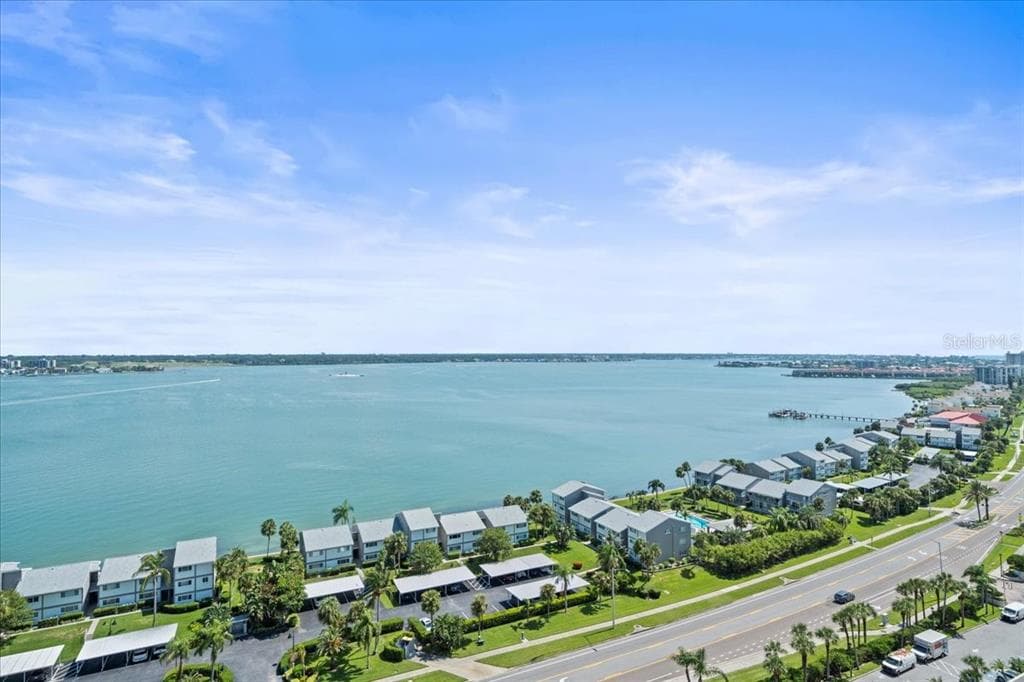 1270 GULF BOULEVARD 1903 photo 9