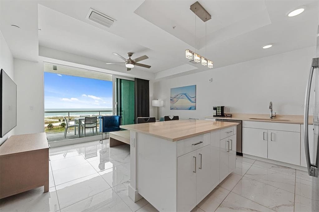 11500 GULF BOULEVARD 610 photo 2