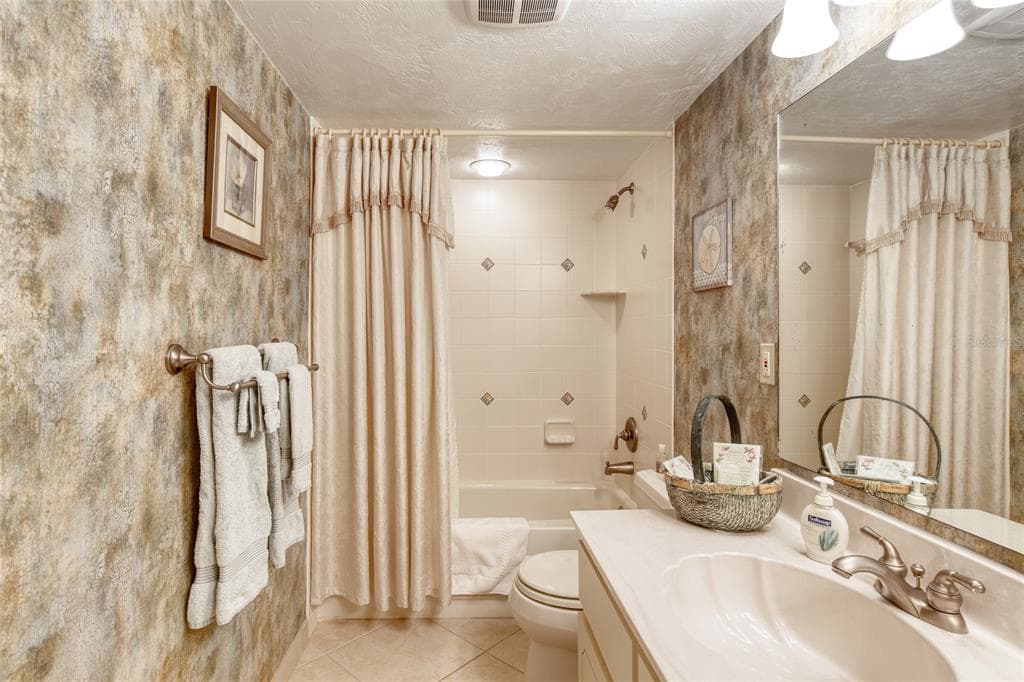 1513 OCEAN SHORE BOULEVARD 3C photo 18