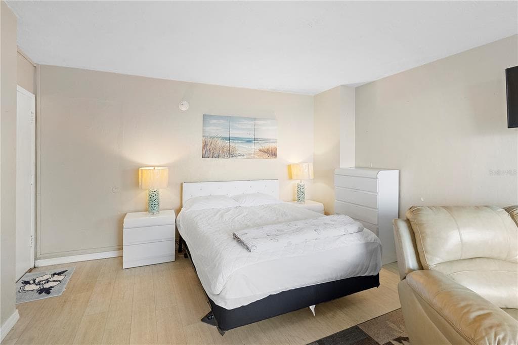 1233 S ATLANTIC AVENUE 2270 photo 12