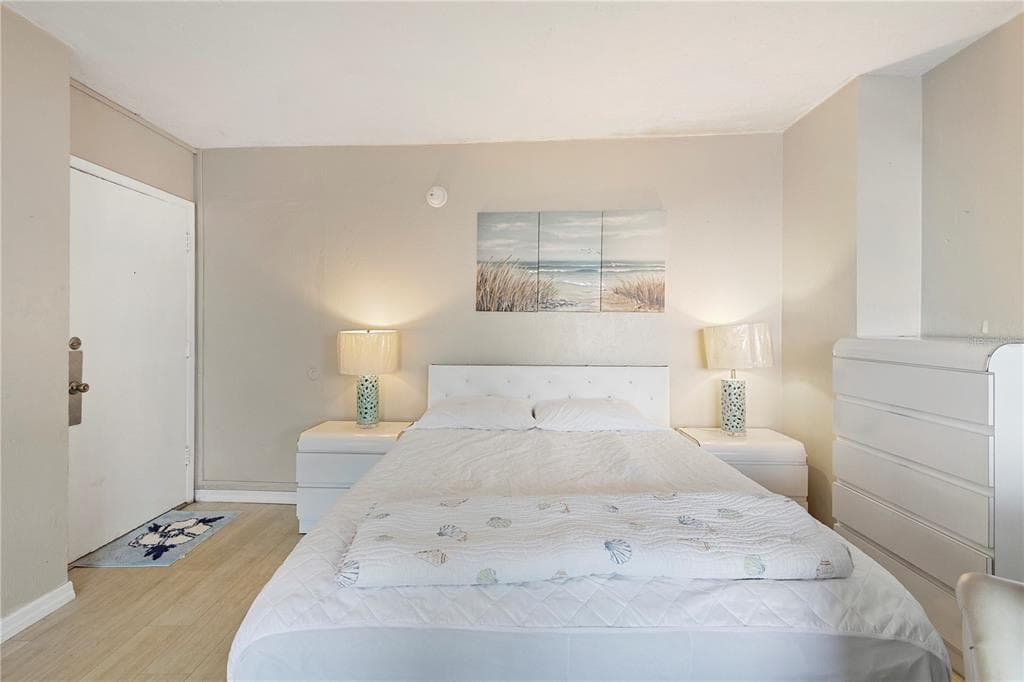 1233 S ATLANTIC AVENUE 2270 photo 11