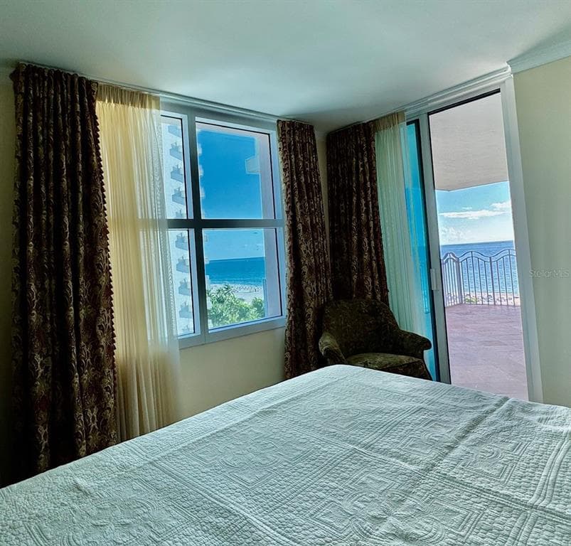 1500 OCEAN DRIVE 905 photo 13