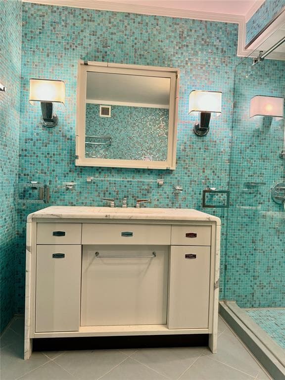 1500 OCEAN DRIVE 905 photo 17
