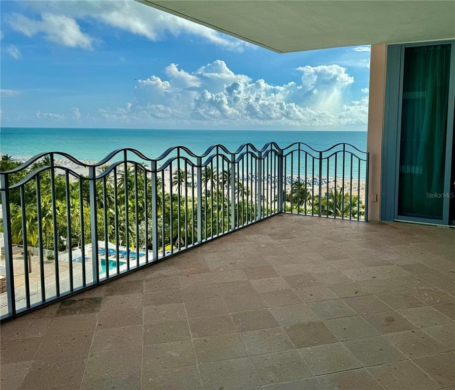 1500 OCEAN DRIVE 905 photo 3
