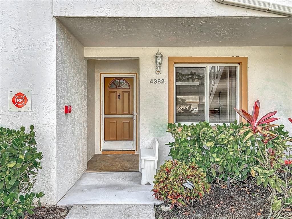 4382 MADEIRA COURT 3361 photo 2