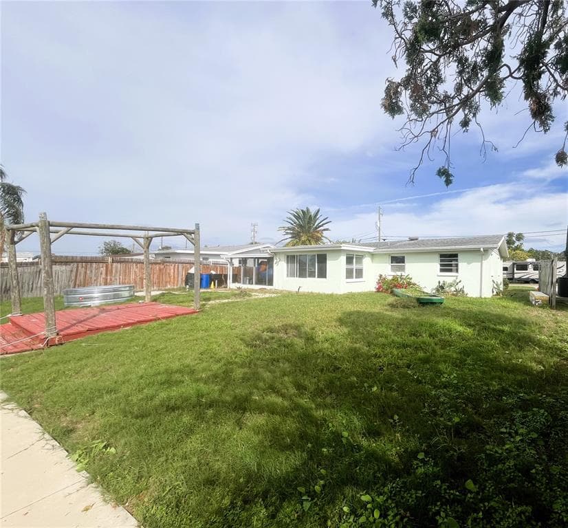 13639 FRANCES AVENUE photo 3