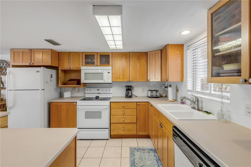 815 OCEAN SHORE BOULEVARD U9A photo 14