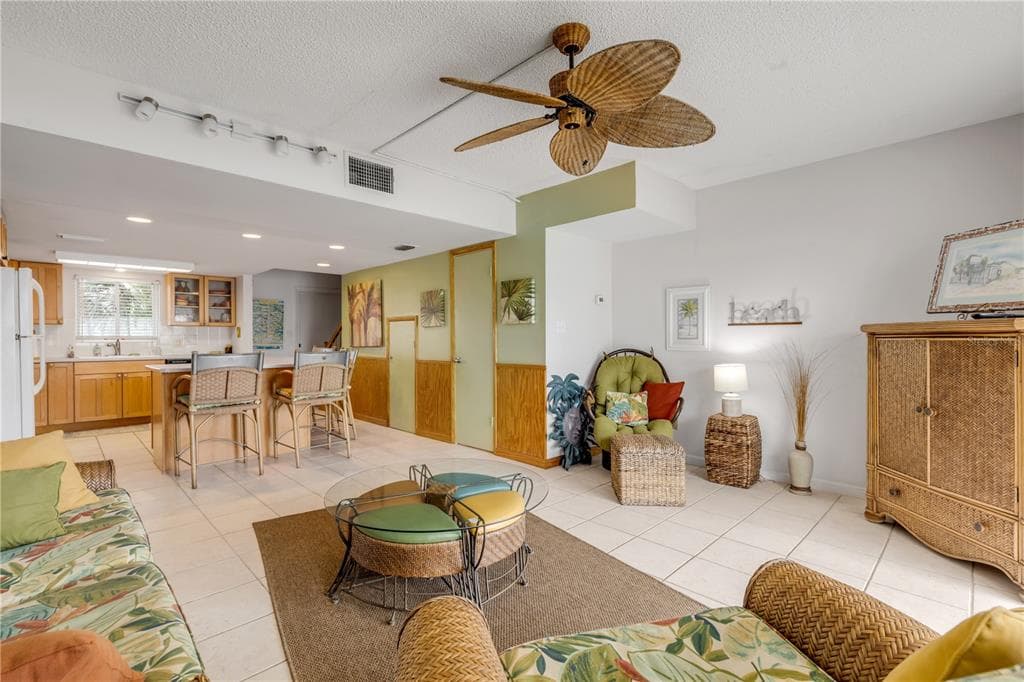 815 OCEAN SHORE BOULEVARD U9A photo 21