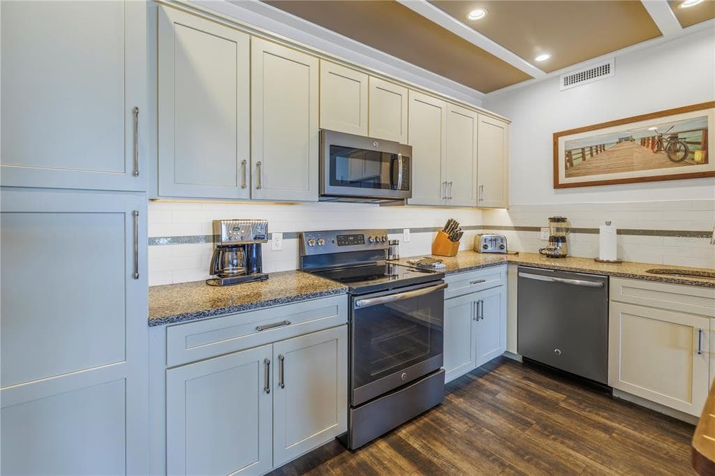 5325 MARINA DRIVE 128 photo 14