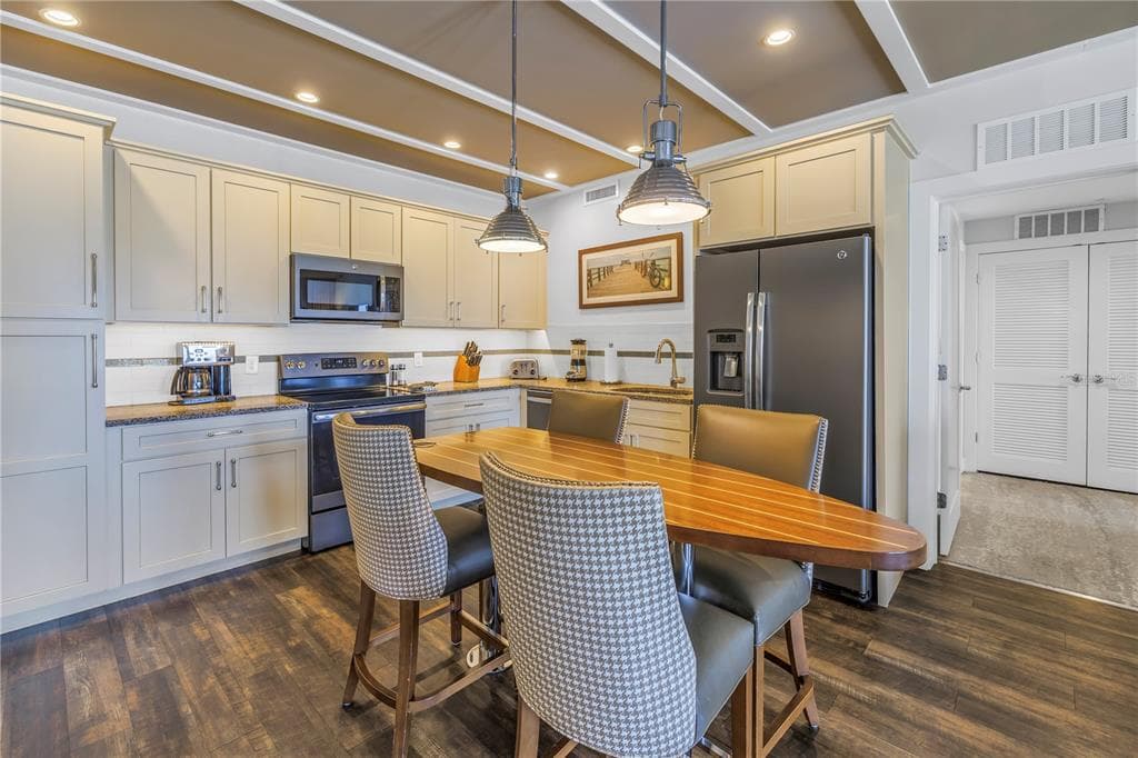 5325 MARINA DRIVE 128 photo 11