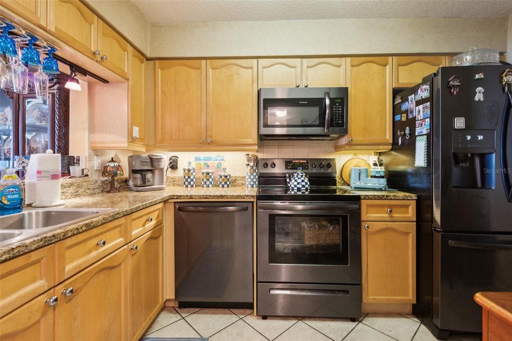 145 N HALIFAX AVENUE 211 photo 9