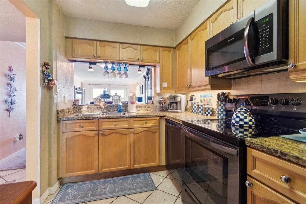 145 N HALIFAX AVENUE 211 photo 8