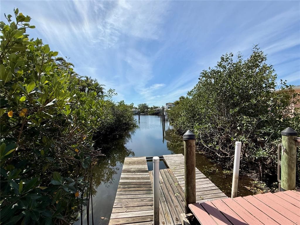 468 CEIL DRIVE photo 2