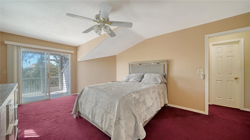 462 ISLAND CIRCLE photo 13