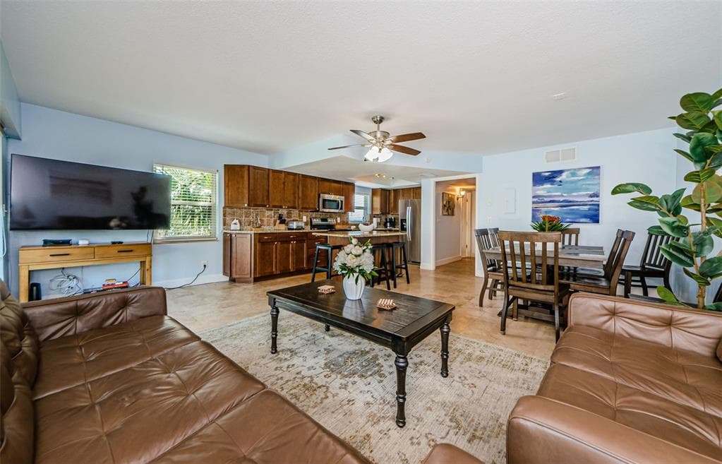 479 E SHORE DR 8 photo 12